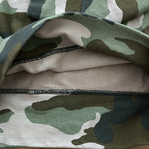 Madewell camouflage sweatshirt medium - Picture 4 of 4